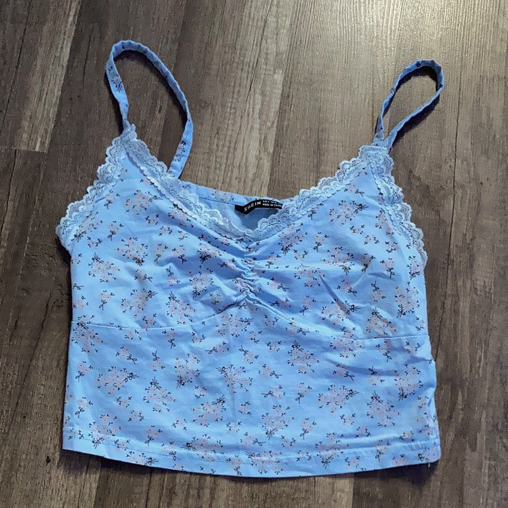 shirt from shein! size small, pretty flower pattern on shirt!
